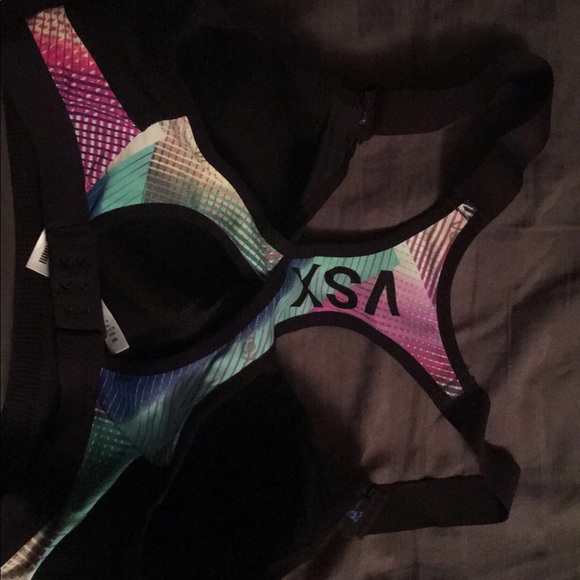Victoria’s Secret Sports Bra - Picture 2 of 3